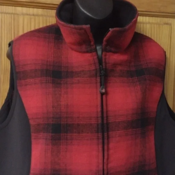 Woolrich Plaid Red and Black Women's XL Vest - Picture 2 of 9